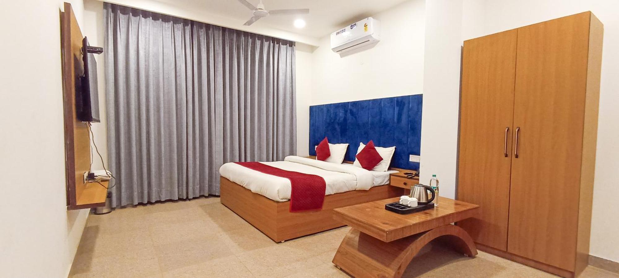 Hotel Lake View Chandigarh Exterior photo