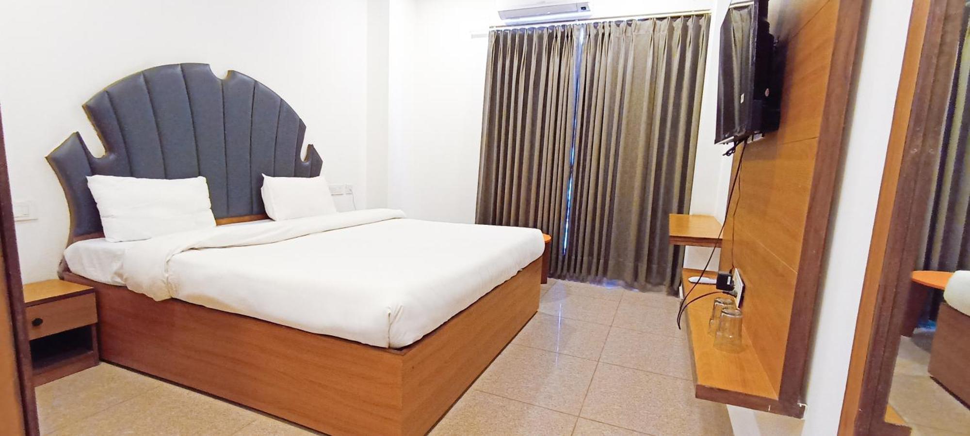 Hotel Lake View Chandigarh Exterior photo